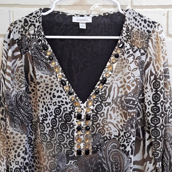 Dressbarn Animal Print Boho Sheer Overlay Embellished Top. Size 1X - Picture 2 of 10